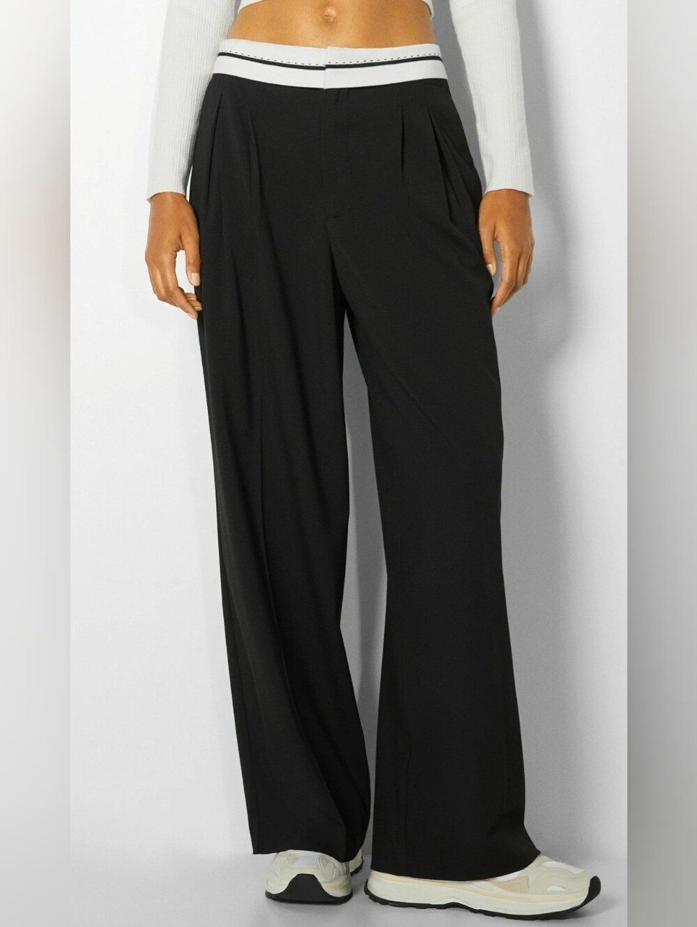 Bershka Black High Waist Wide-Leg Pants with White Contrast Waist Size 12